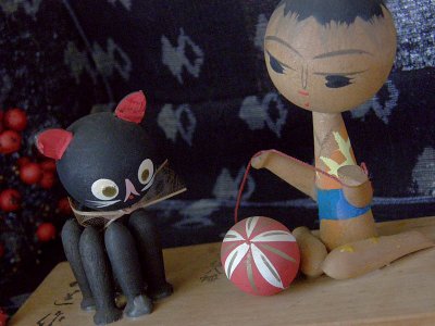 画像1: 黒猫と鞠で遊ぶ子供,宇佐八幡
