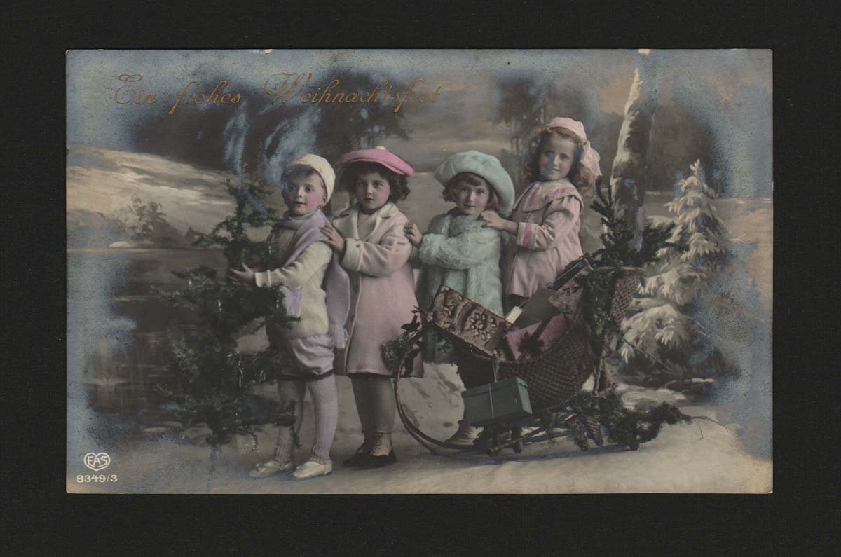 画像1: ドイツantique postcardプレゼントいっぱいのソリと子供達 (1)